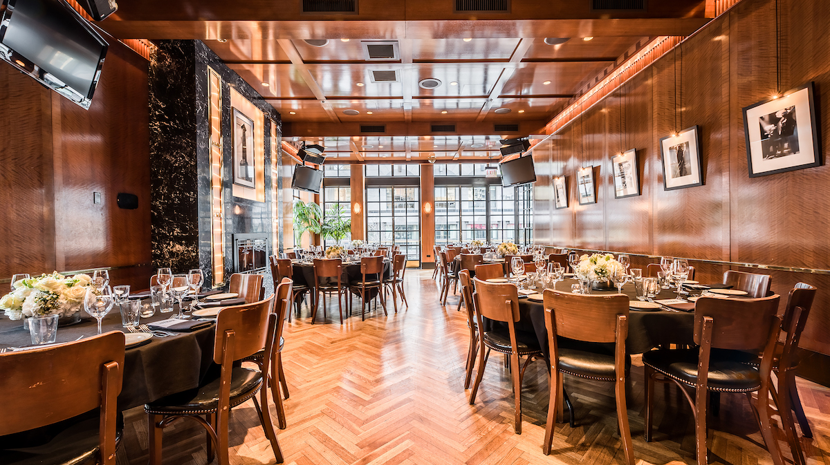 LUXBAR Downtown Chicago Bar Gibsons Restaurant Group